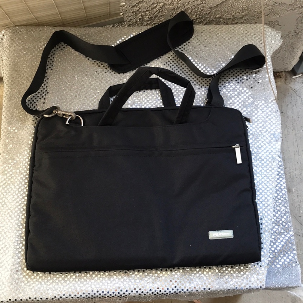 Ishare laptops case with straps